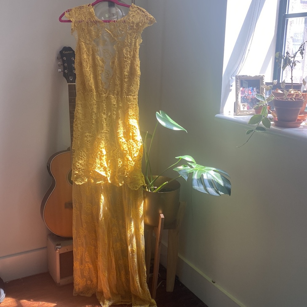 Yellow lace Maxi dress